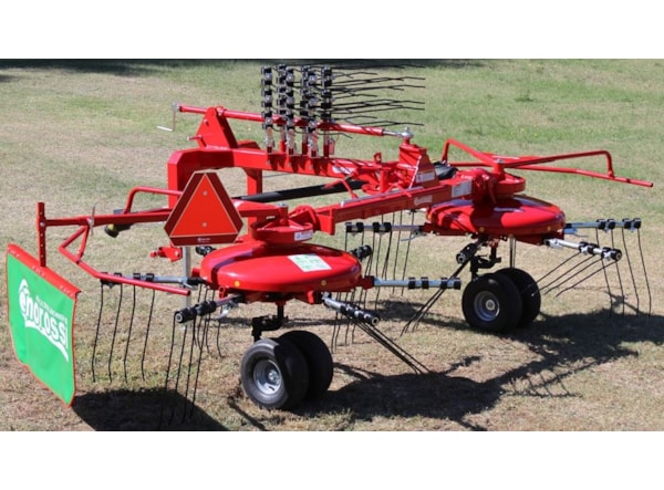 Grebla Enorossi DR 420 , de adunat si ravasit, latime lucru 420cm de vanzare